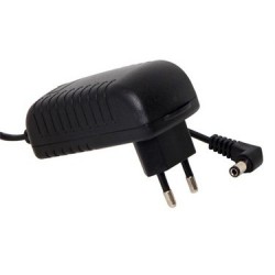 +15V 1A ADAPTOR +15V 1A ADAPTOR